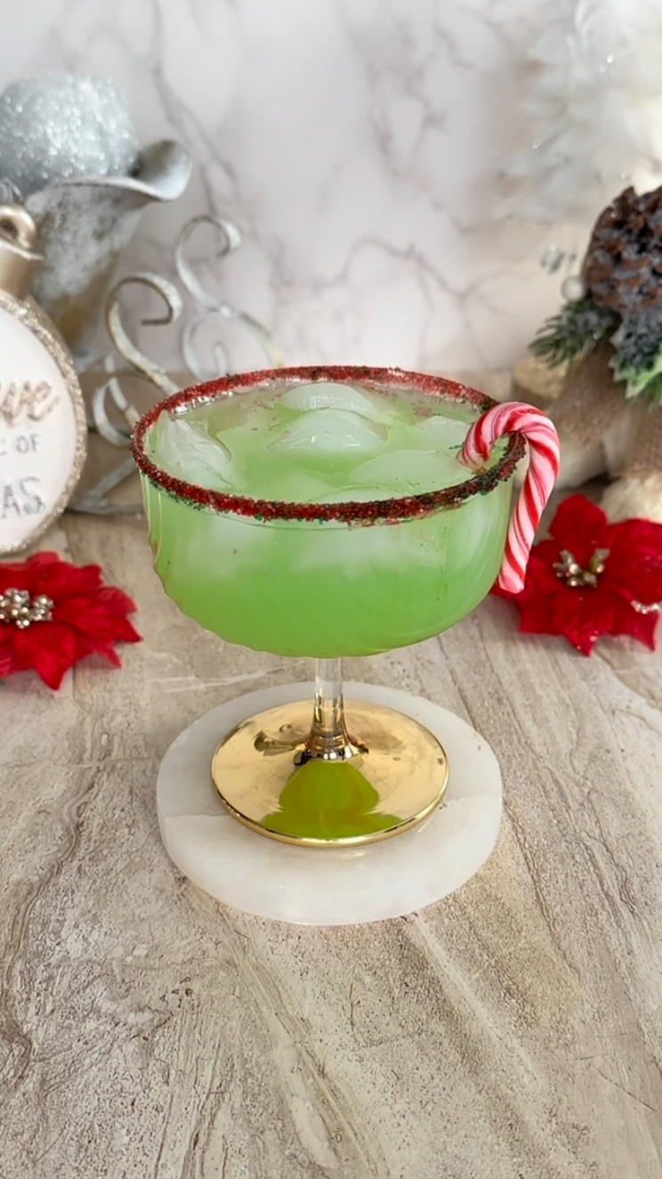 The Grinch Christmas Cocktail Recipe - Styled By Daisies